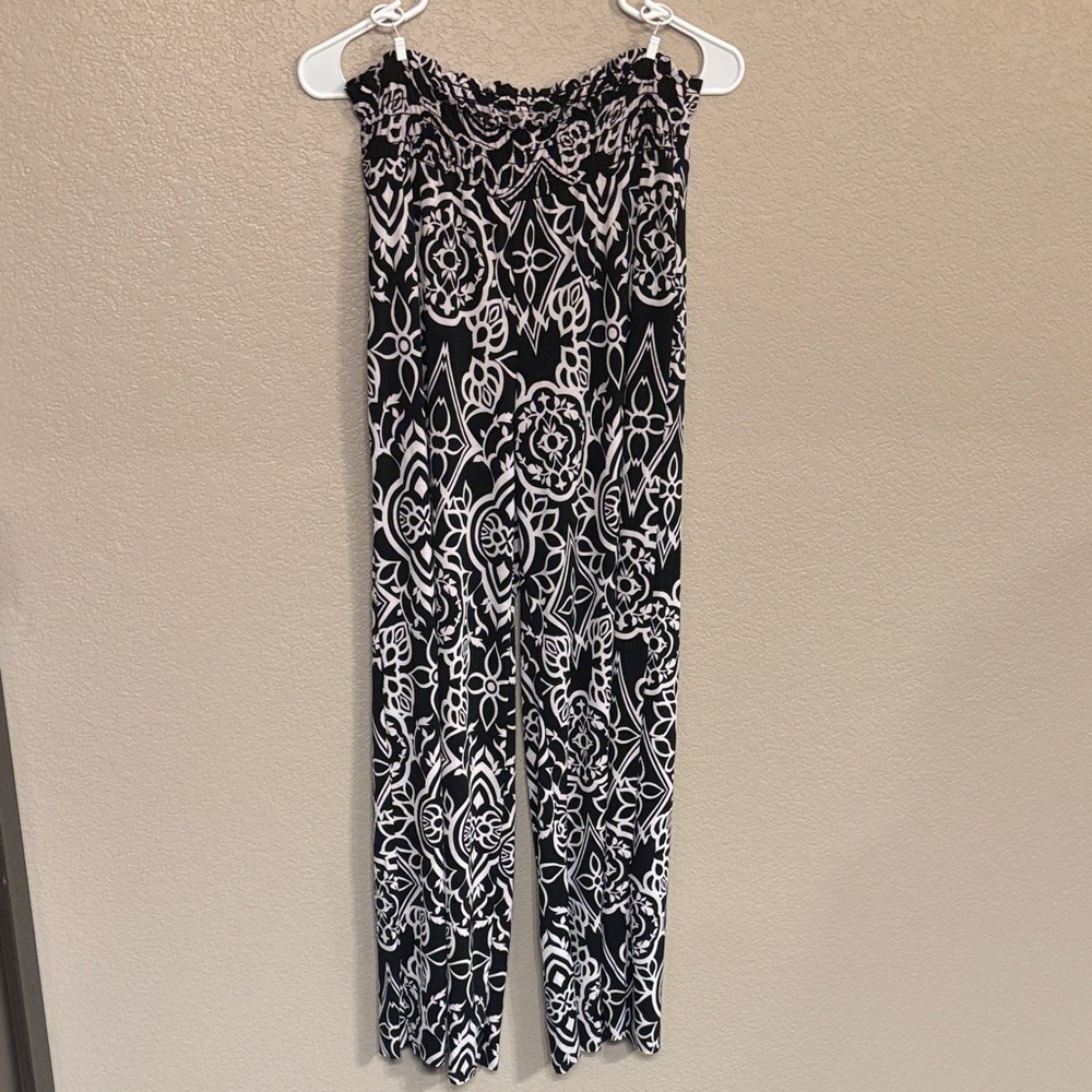 Elegant Black and White Women's Wide Leg Pants